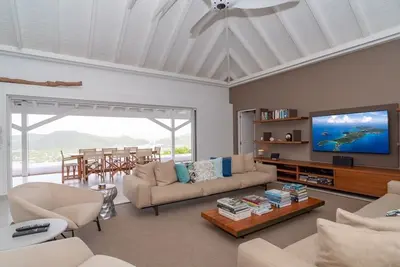 Image de 2 Bdrm Peaceful Haven w Views