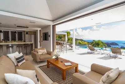 Image de Splendid 3 Bdrm w Pool and Jacuzzi