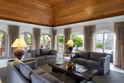 Image de Magnificent 4 Bdrm Beach House w Pool