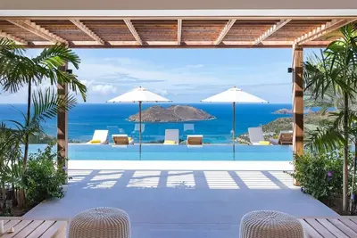 Image de Spacious 5 Bdrm Villa w Heated Pool