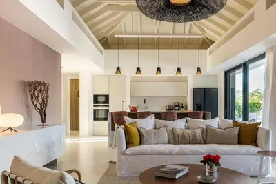 Image de Peaceful 3 Bdrm Villa w Fabulous Views