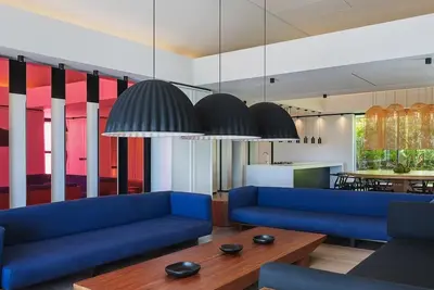 Image de Modern 6 Bdrm Luxury Villa w Bbq and Pool