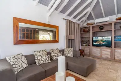 Image de Lovely 2 Bdrm Villa w Pool and Jacuzzi