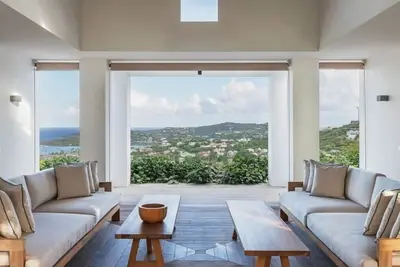 Image de Prestigious 5 Bdrm Luxury Villa