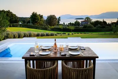 Image de Varko - Hermes - Deux Chambres Villa, Couchages 4