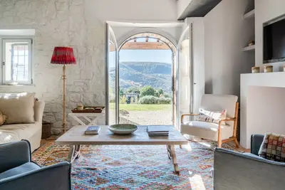 Image de Todi - Extraordinary designed villa with spectacular views. Miani Group