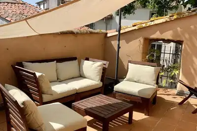 Image de Maison de village avec terrasse tropézienne.