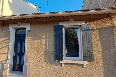 Image de La Petite Maison des Boettes - petite maison de ville avec jardin en Provence