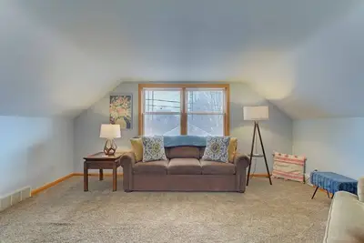 Image de Spacious King Suite near Hall of Fame/Hwy/Airport