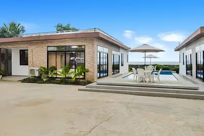 Image de 2 Bed/2. 5 Bath Villa (Lewa)