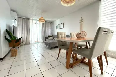 Image de Lovely 2 bedroom condo 2min walking to the beach. \n\n