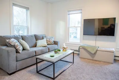 Image de Spacious Retreat Near Market Street! \"