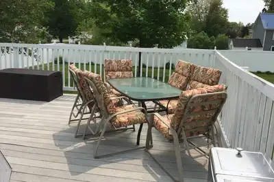 Image de Mtn View home - 10 mins from Lake George. Hot tub or Pool & game room