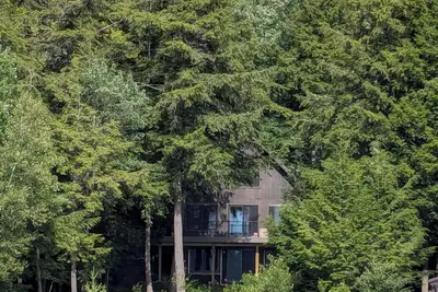 Image de Adk Waterfront cottage on Cranberry Lake. 🐾💓🛶🎣⛵🌈🚵‍♀️🛤️🫎🍂🦉