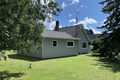 Image de Perfect Up North getaway for groups near lakes, beaches, woods and trails!