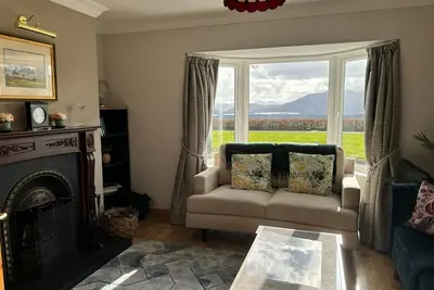 Image de Captivating views of Killarney’s Lakes and Mountains Comfortable house. \n \n\n