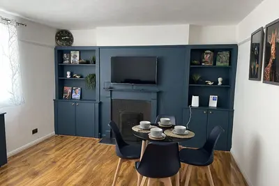 Image de Superb 2 bedrooms apartment in Chiswick near  high street tube, buses, overground