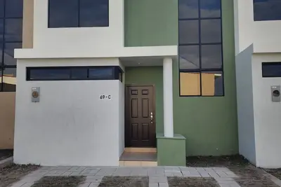 Image de Comfy house in San Salvador!