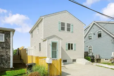 Image de Island Park Waterfront Cottage