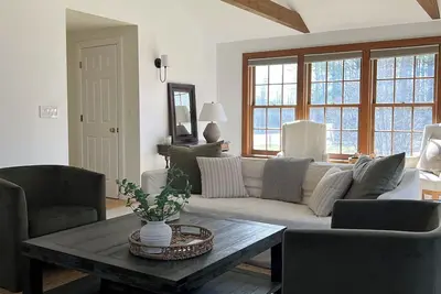 Image de Stylish farmhouse for families near Lake Champlain