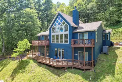 Image de Stunning! Renovated! Modern + Beautiful! The View!