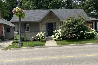 Image de Charming Bungalow in the Heart of Elora