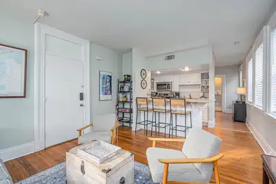 Image de Location! Perfect Downtown Savannah Couples Getaway 1 bed 1 bath