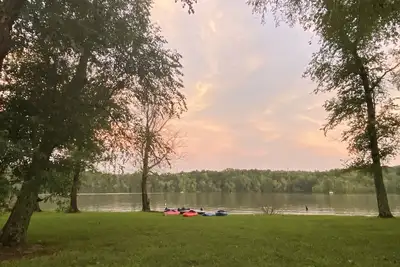 Image de Mountain Mist Lake House - feels remote but close to everything!