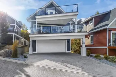 Image de Modern Lake House in Beautiful La Casa - West Kelowna