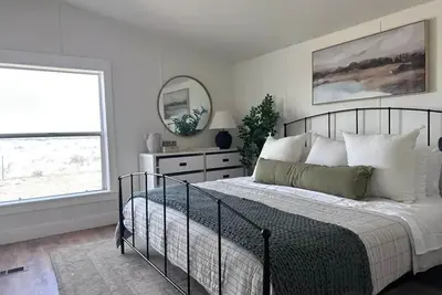 Image de Off-Grid Grand Canyon Comfy Home-2bd/2bth Stargaze