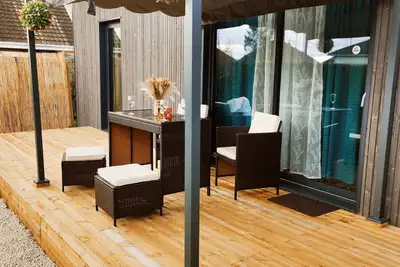 Image de Charmant logement situé à 10 min de Caen et 15 min des plages. Proche Beauregard