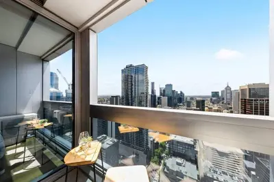 Image de A Lovely 2br Apt Near Southern Cross, City Views