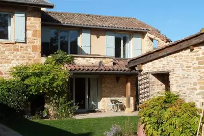 Image de Traditional Beaujolais farmhouse with Private Pool - sleeps 8