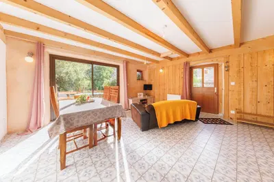 Image de Le Refuge - écrin de verdure - cosy - familial - piscine