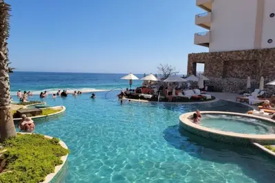 Image de Spring Break Week in Cabo at Grand Solmar Resort at Land's End