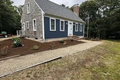 Image de New Listing! Fully renovated, 3-bedroom Cape House on the National Seashore.