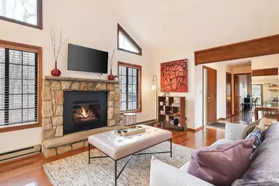 Image de PoconoPines, Fireplace, King Bd, Pets, Skiing