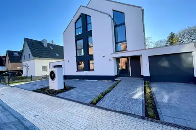 Image de Neu Luxuswohnung in Waldrandlage Nähe Köln Messe!