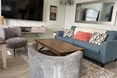 Image de Relaxing 3br Retreat - HotTub - Walk 2 King Center