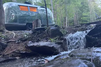 Image de Streamside ShinyTiny Airstream