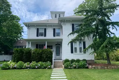 Image de Sea Captain's Estate in Falmouth Village