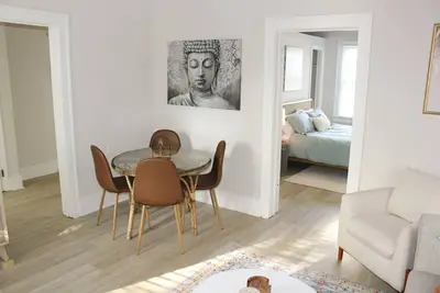 Image de Cozy Condo in Downtown! Starland District!