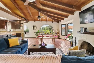 Image de Panoramic Spanish Oasis + Pool & Hot Tub