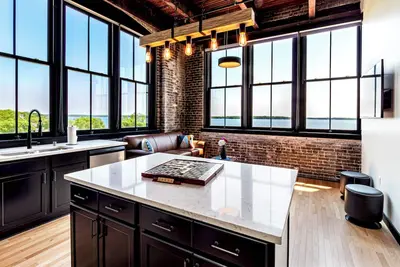 Image de Two Bedroom with views of Lake Monona in the heart of downtown Madison