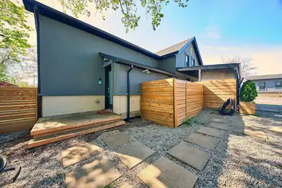 Image de Cottage 2: Charming Bungalow Steps from the Lake