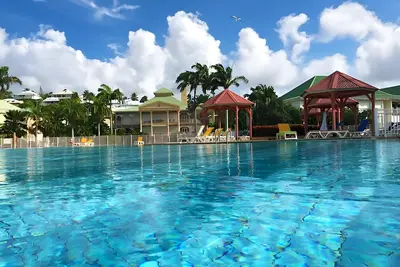 Image de Appartement Rêve d'Outre Mer, spacieux dans un complexe sécurisé avec piscine