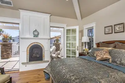Image de Luxury Vacation Home with Roof Top Deck!