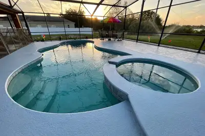 Image de Disney-Inspired Villa with Lake-View