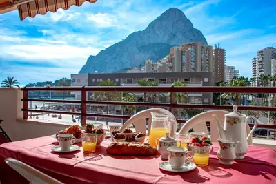 Image de Zafiro 22b - Appartement en première ligne avec vue sur la mer et accès direct à la plage
