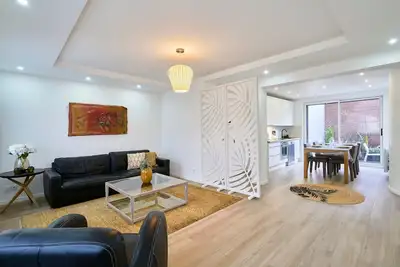 Image de Appartement 2 chambres avec cour au Croisé Laroche